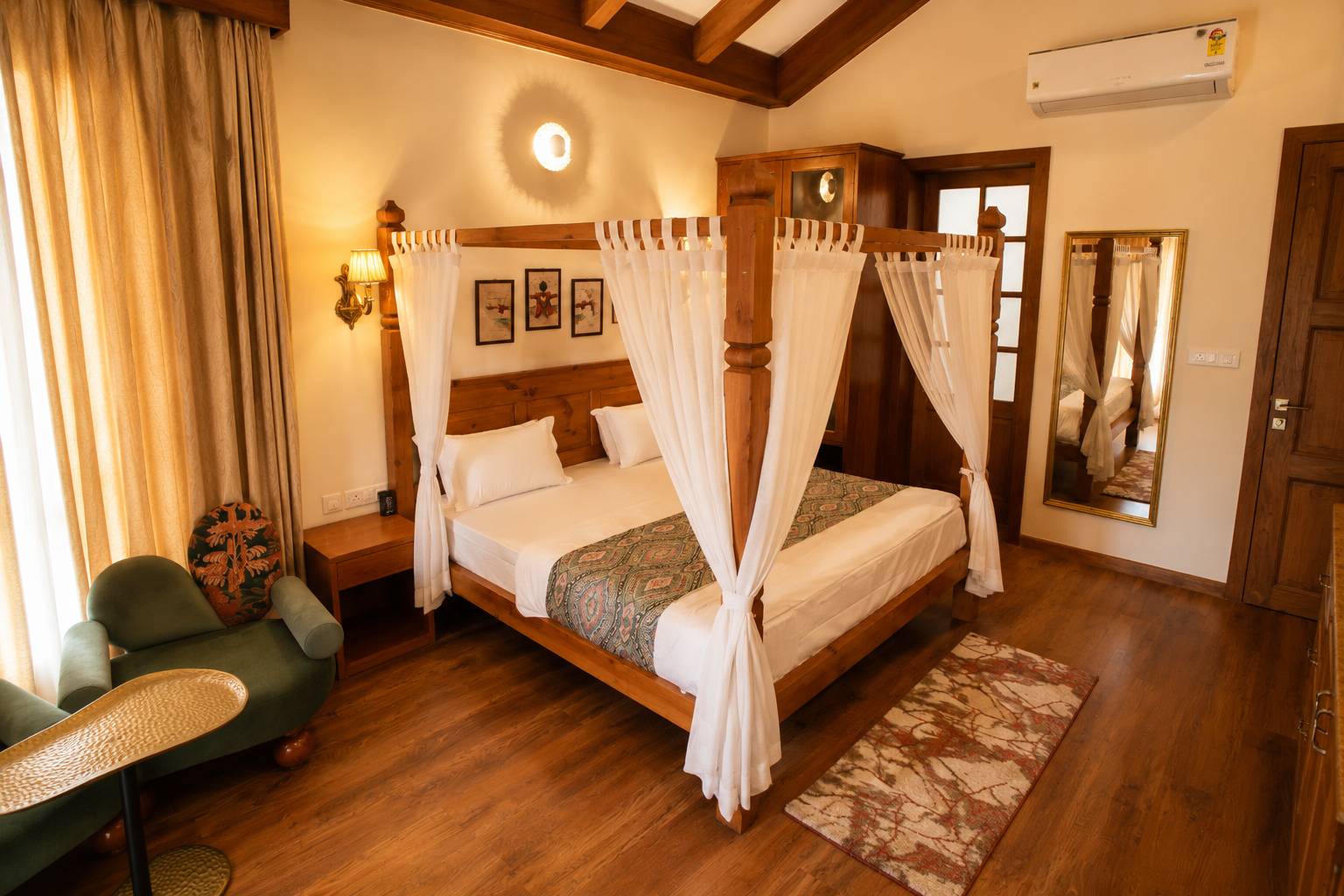 Mudstone Garden Retreat, The Lake Heritage